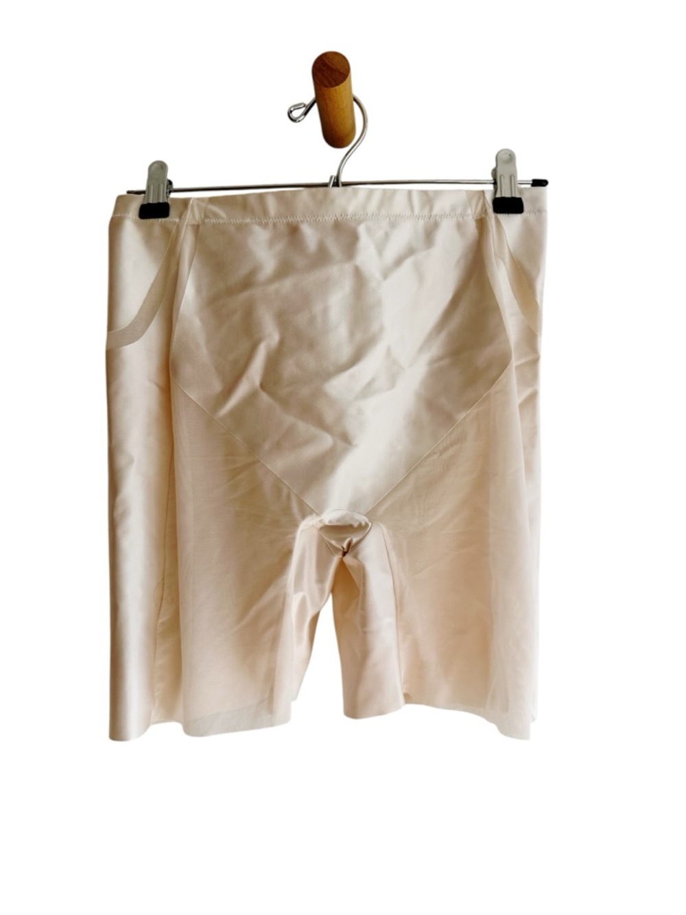 Spanx Spanxshape Booty Lifting Mid Thigh Shorts - Picture 2 of 7